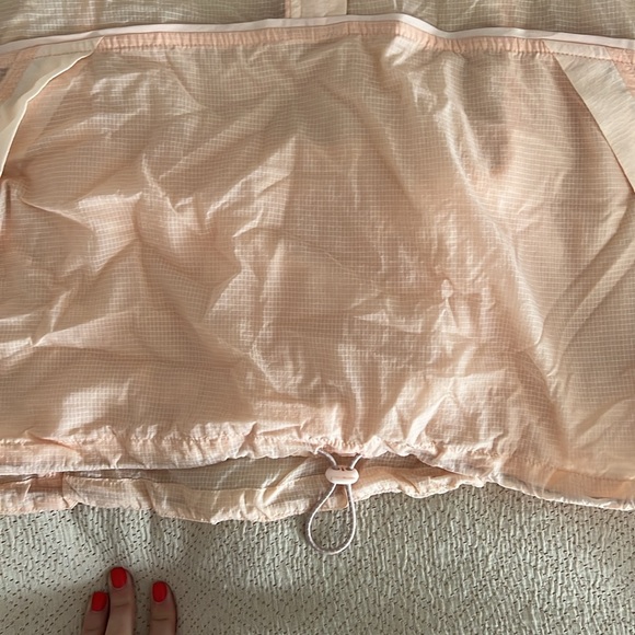 ✨HOST PICK ✨ Outdoor Voices Packable Windbreaker Pullover Peach - Picture 7 of 9